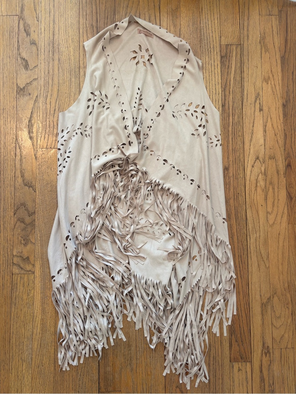 Vegan Suede Laser Cut Fringe Vest In Light Beige